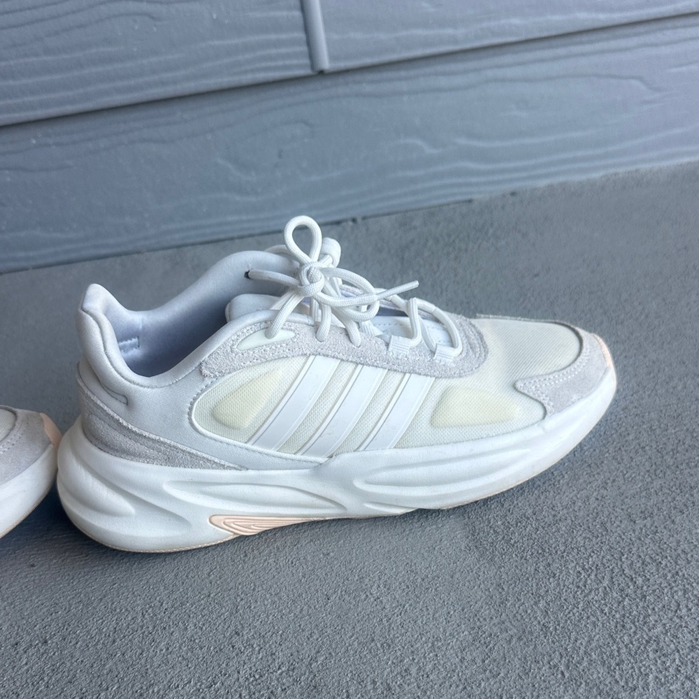 Adidas Cream and White Athletic Shoes - Picture 4 of 8